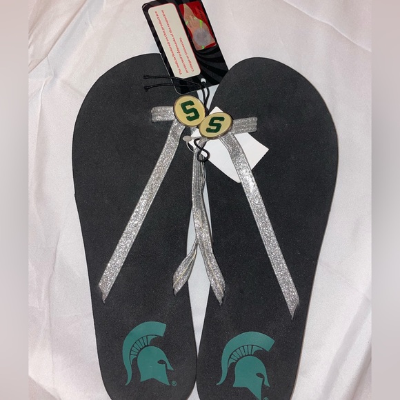 Michigan State Campus Footnotes Flipflops. Size: L 9/10 - Picture 1 of 3